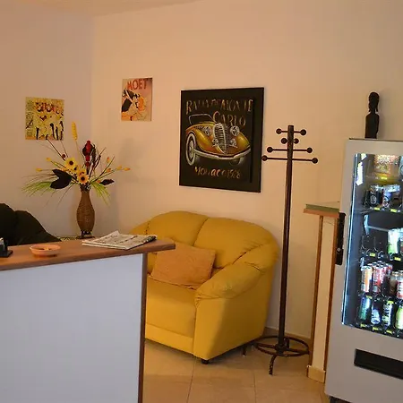 Pensión Taras *